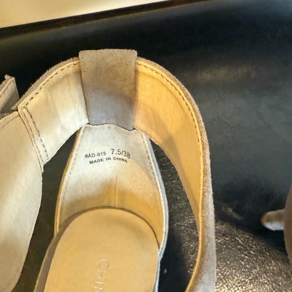 Chinese Laundry Heels - Picture 8 of 9